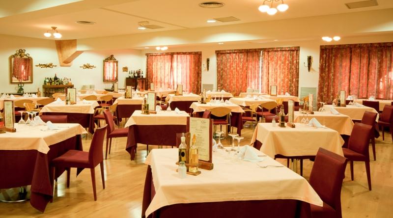 Hotel Palacios Alfaro Εξωτερικό φωτογραφία