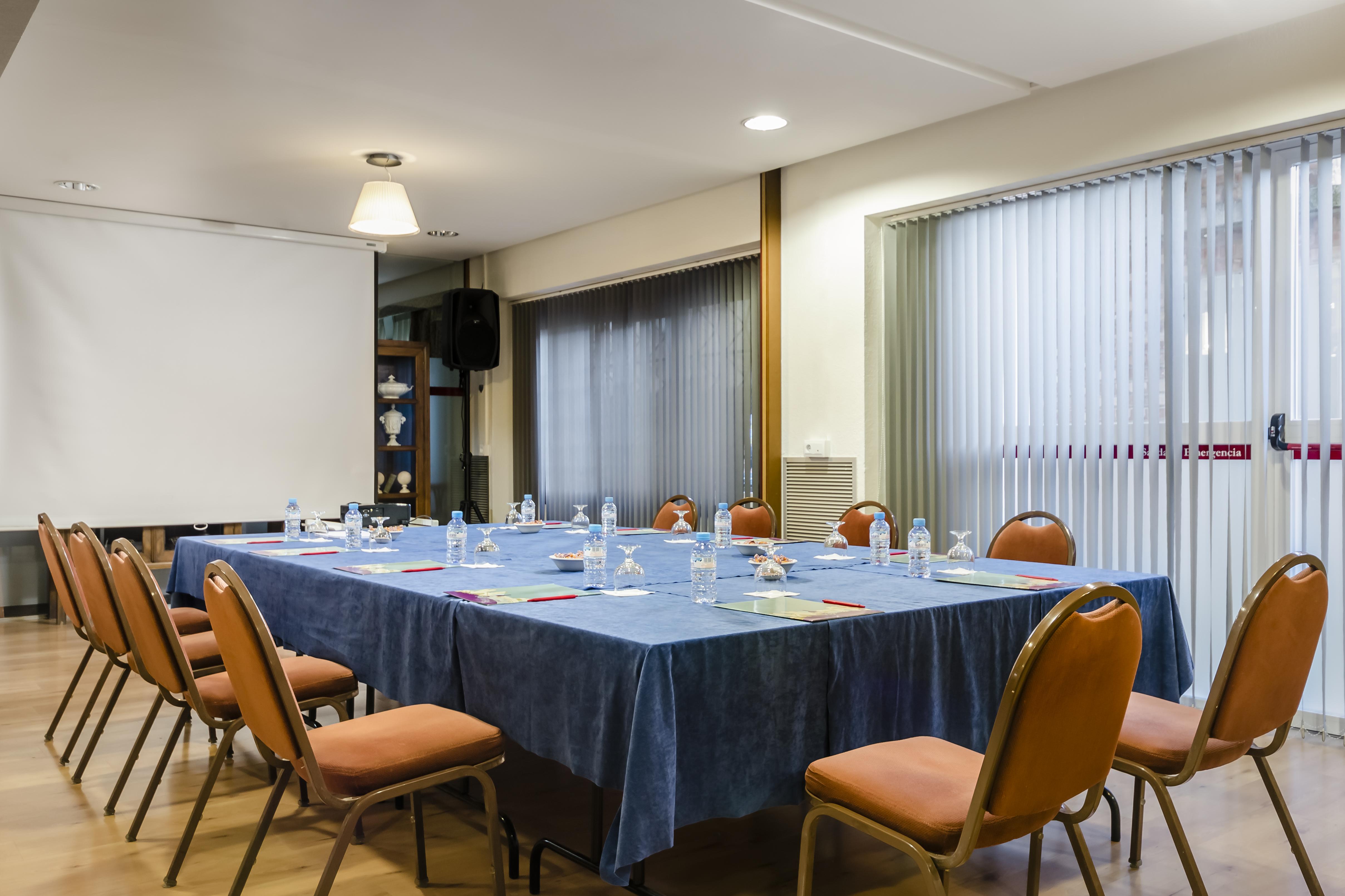Hotel Palacios Alfaro Εξωτερικό φωτογραφία