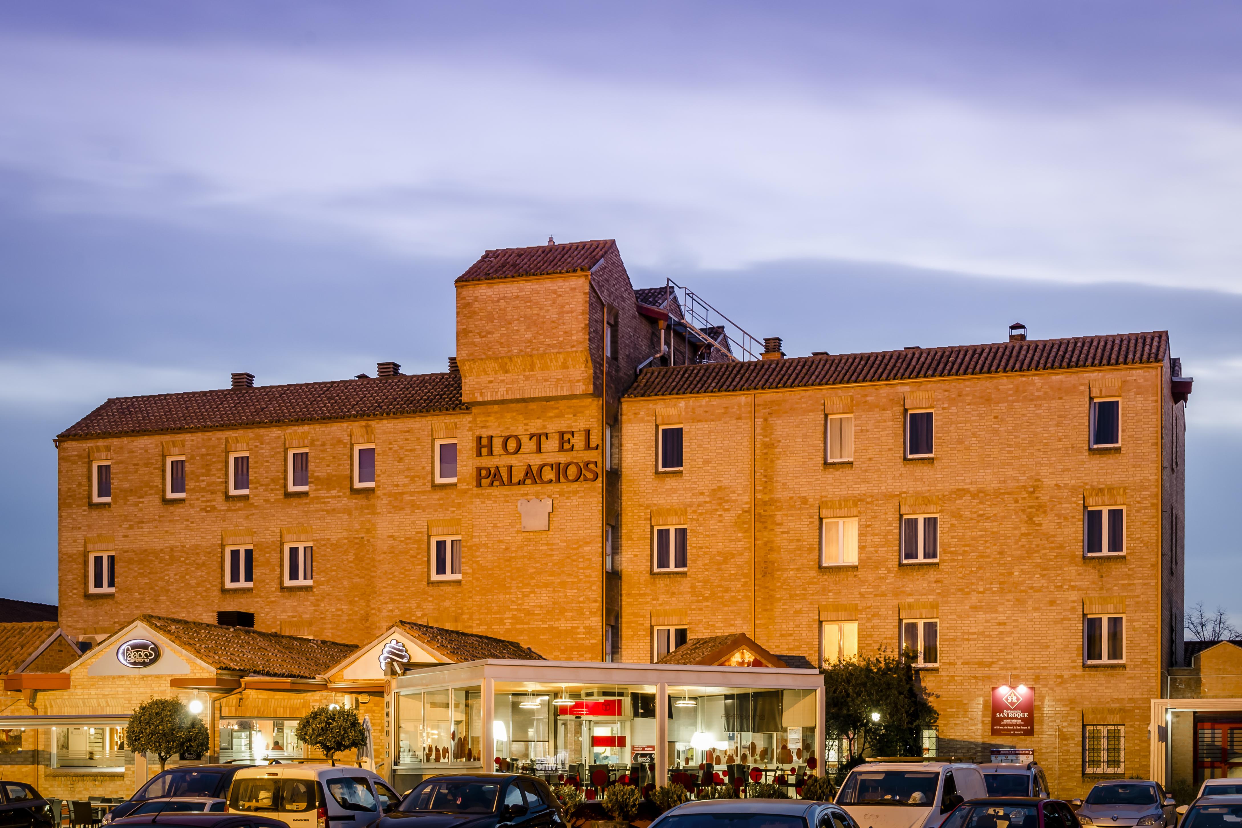 Hotel Palacios Alfaro Εξωτερικό φωτογραφία