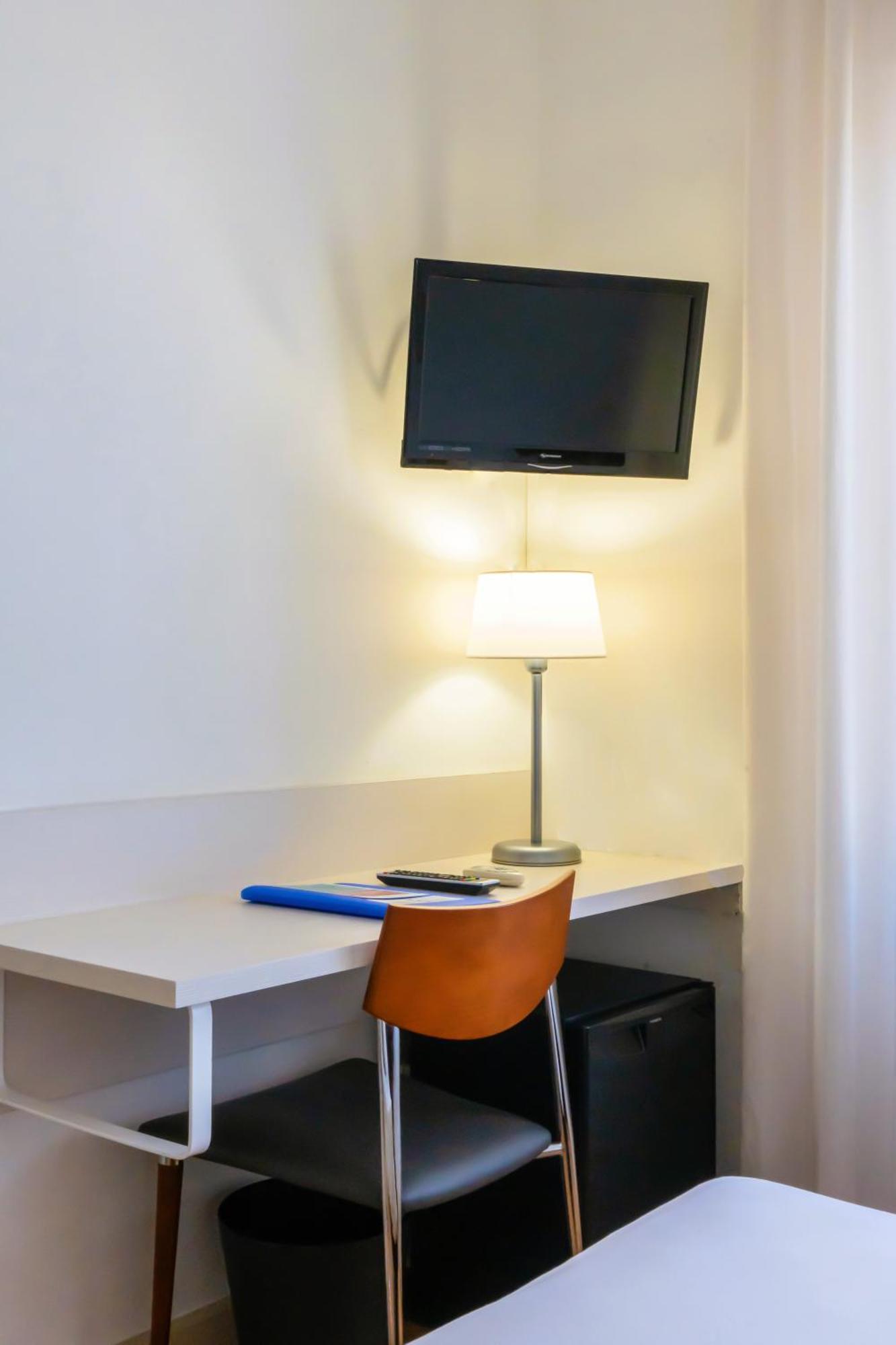 Hotel Palacios Alfaro Εξωτερικό φωτογραφία