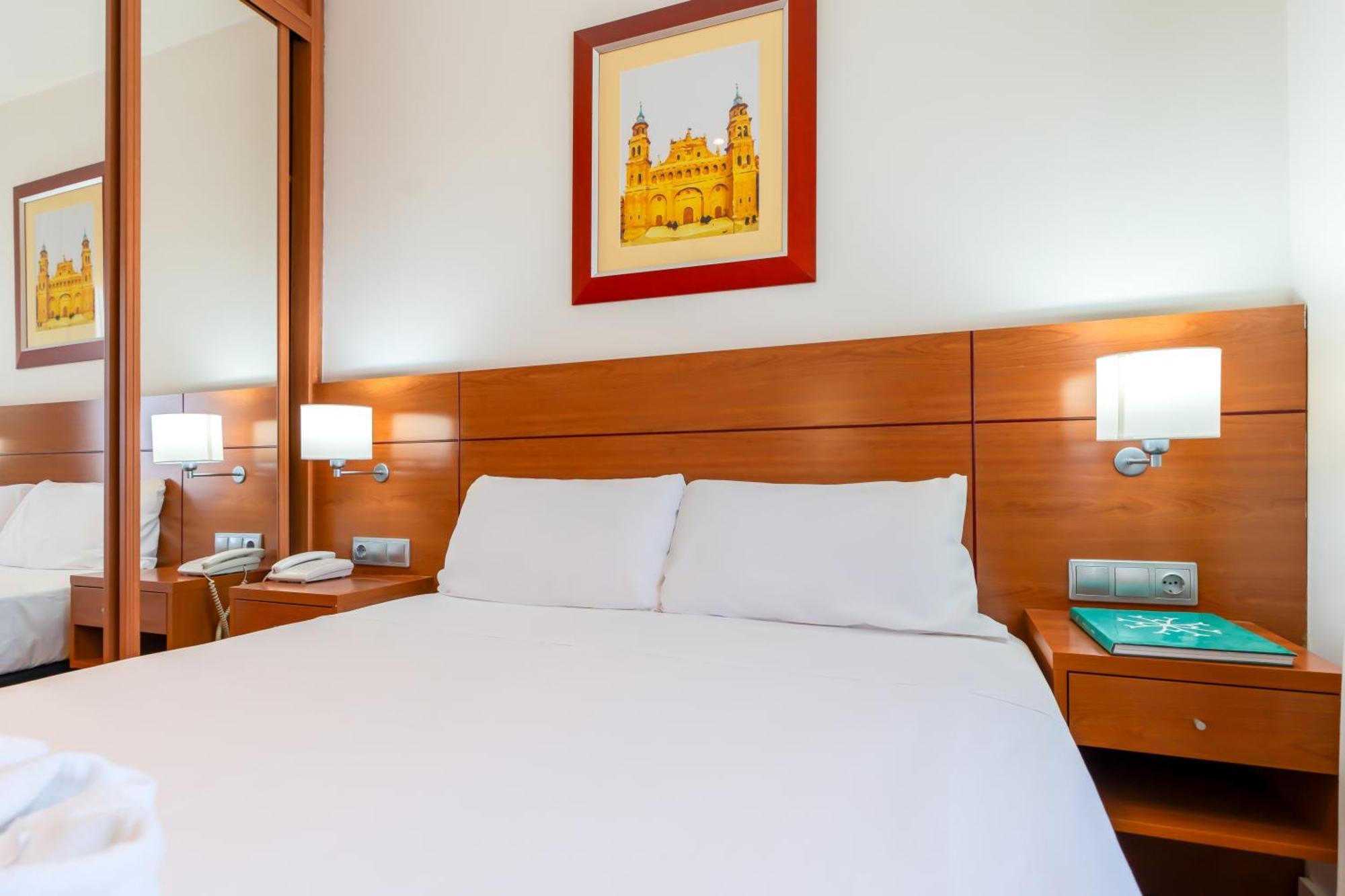 Hotel Palacios Alfaro Εξωτερικό φωτογραφία