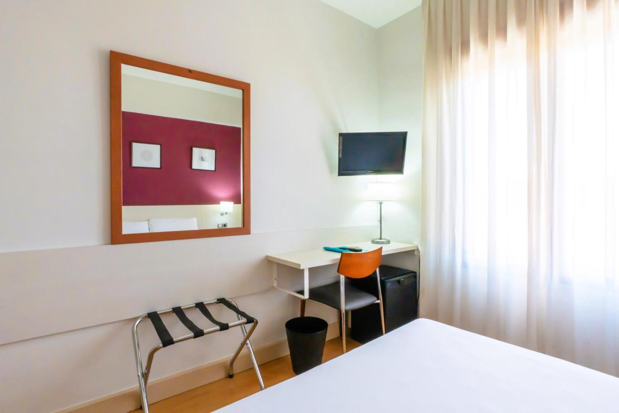 Hotel Palacios Alfaro Εξωτερικό φωτογραφία