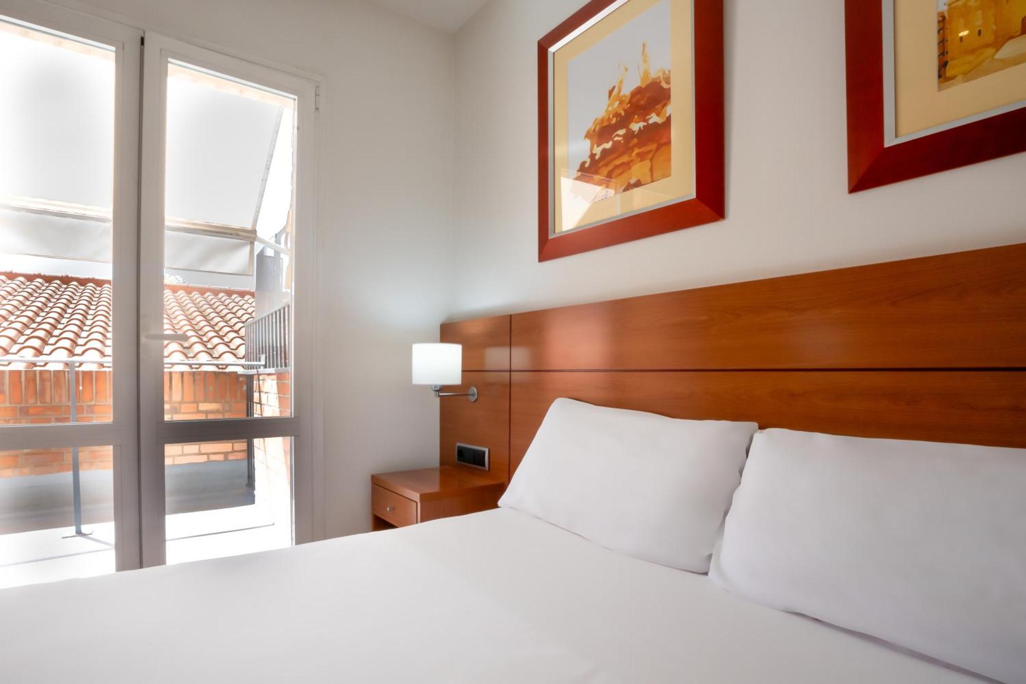 Hotel Palacios Alfaro Εξωτερικό φωτογραφία