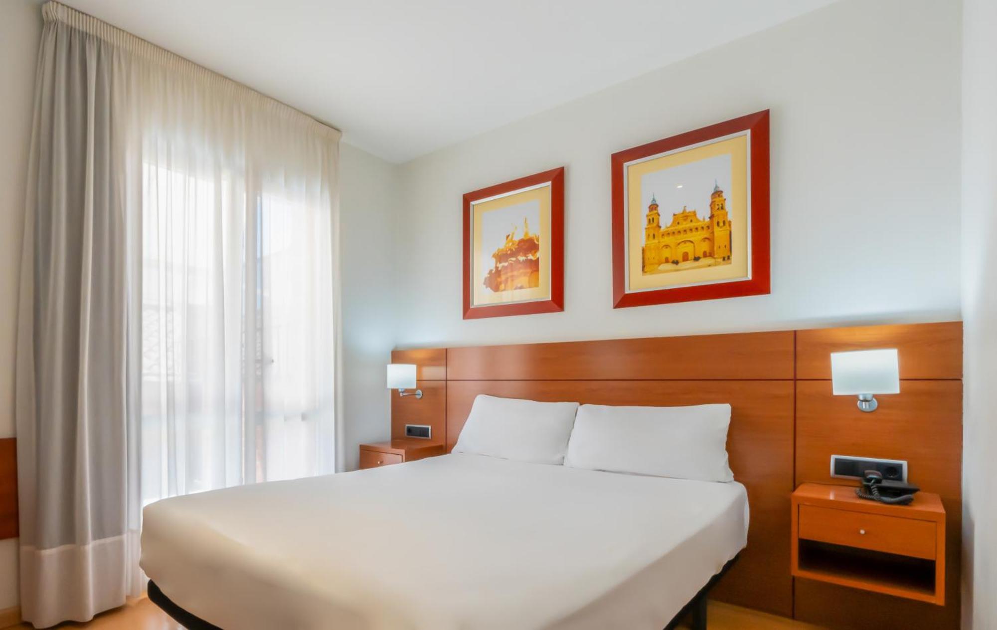 Hotel Palacios Alfaro Εξωτερικό φωτογραφία