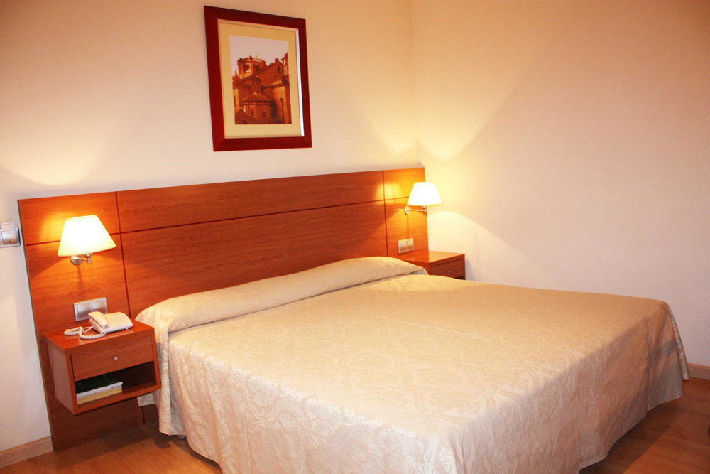 Hotel Palacios Alfaro Δωμάτιο φωτογραφία